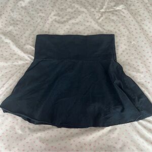 Brandy Melville navy mini skirt🩵🩵